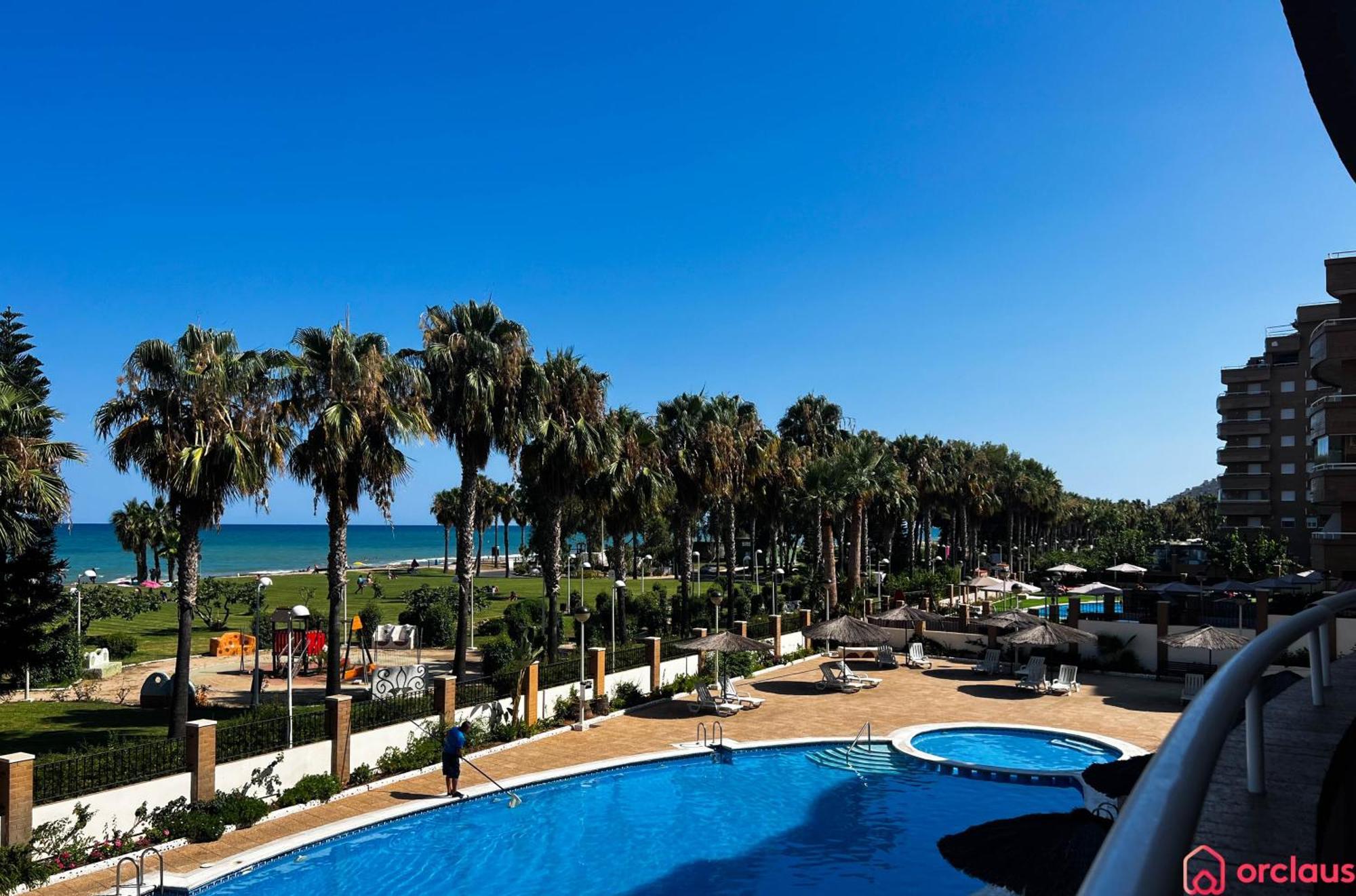 Modern Apartment In Front Of The Mediterranean Oropesa del Mar Exterior photo